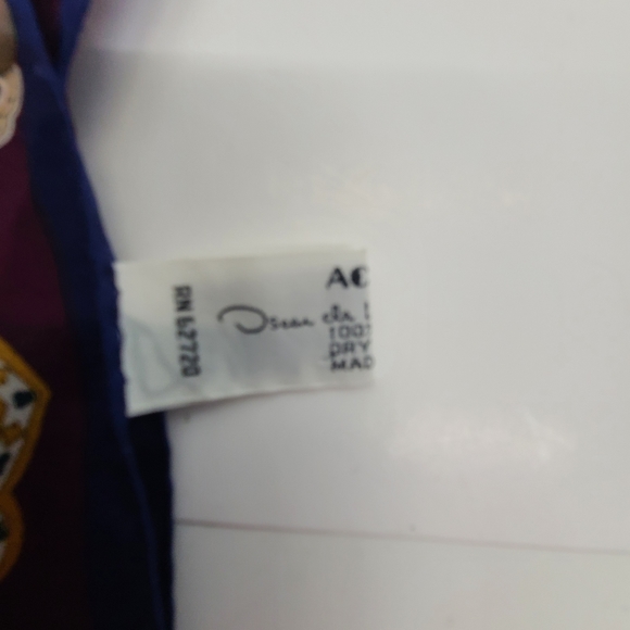 Vintage Oscar De La Renta 100% Pure Silk  Paisley Scarf Wrap - Picture 3 of 6